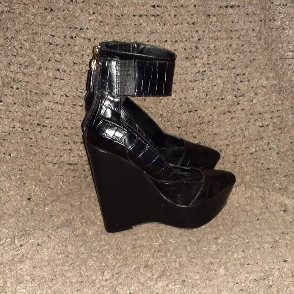 BCBGMAXAZRIA-Arcade-Wedge Sandals-Ankle Wrap-Black Croc Print Leather-Sz 7-NWOB - Picture 4 of 7